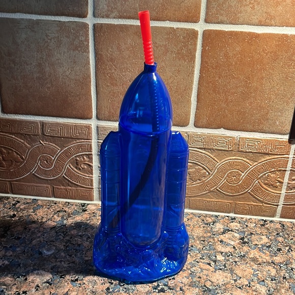 Plastic Rocket ship drinking bottle with straw - Picture 5 of 11